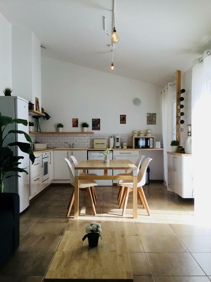 Gite Blanco Y Madera Narbonne Exterior photo
